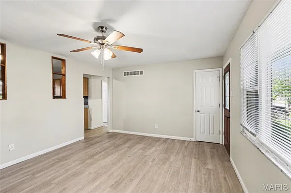 $195,900 | 1845 Violet Drive, Florissant, MO 63031