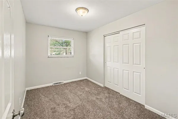 $195,900 | 1845 Violet Drive, Florissant, MO 63031