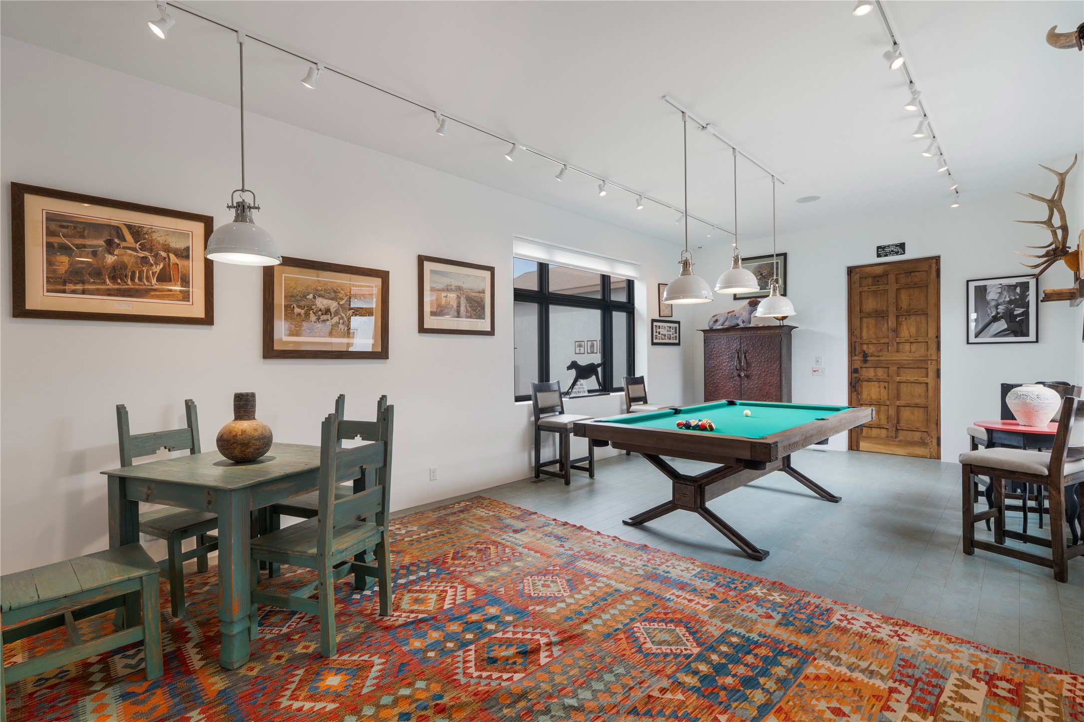 86 Droege Road Santa Fe, NM 87508 - Photo 24 of 37 Casita Dining