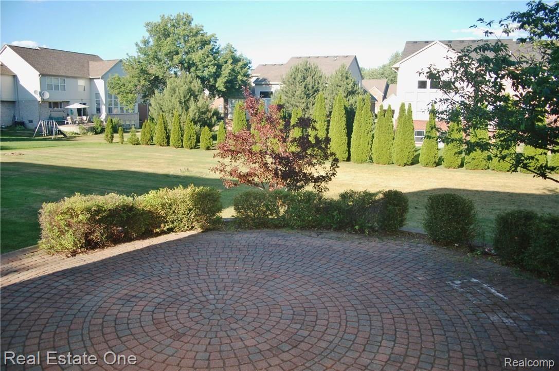 3073 Florence Court Rochester, MI 48309 - Photo 19 of 19 patio.JPG