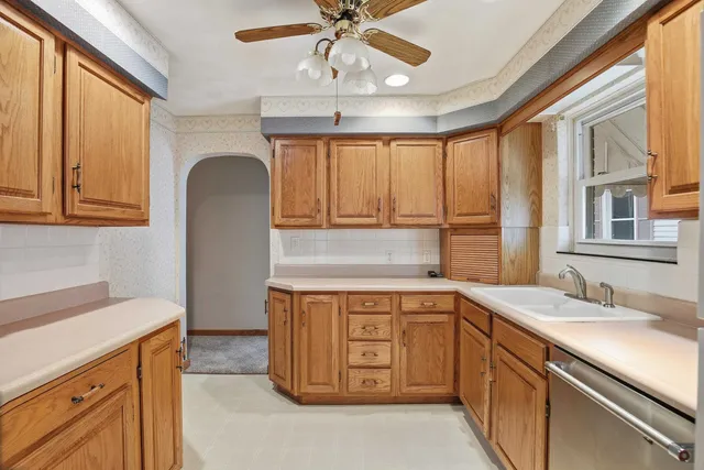 $136,000 | 1923 31st Street, Moline, IL 61265