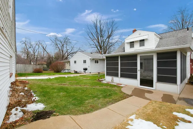 $136,000 | 1923 31st Street, Moline, IL 61265