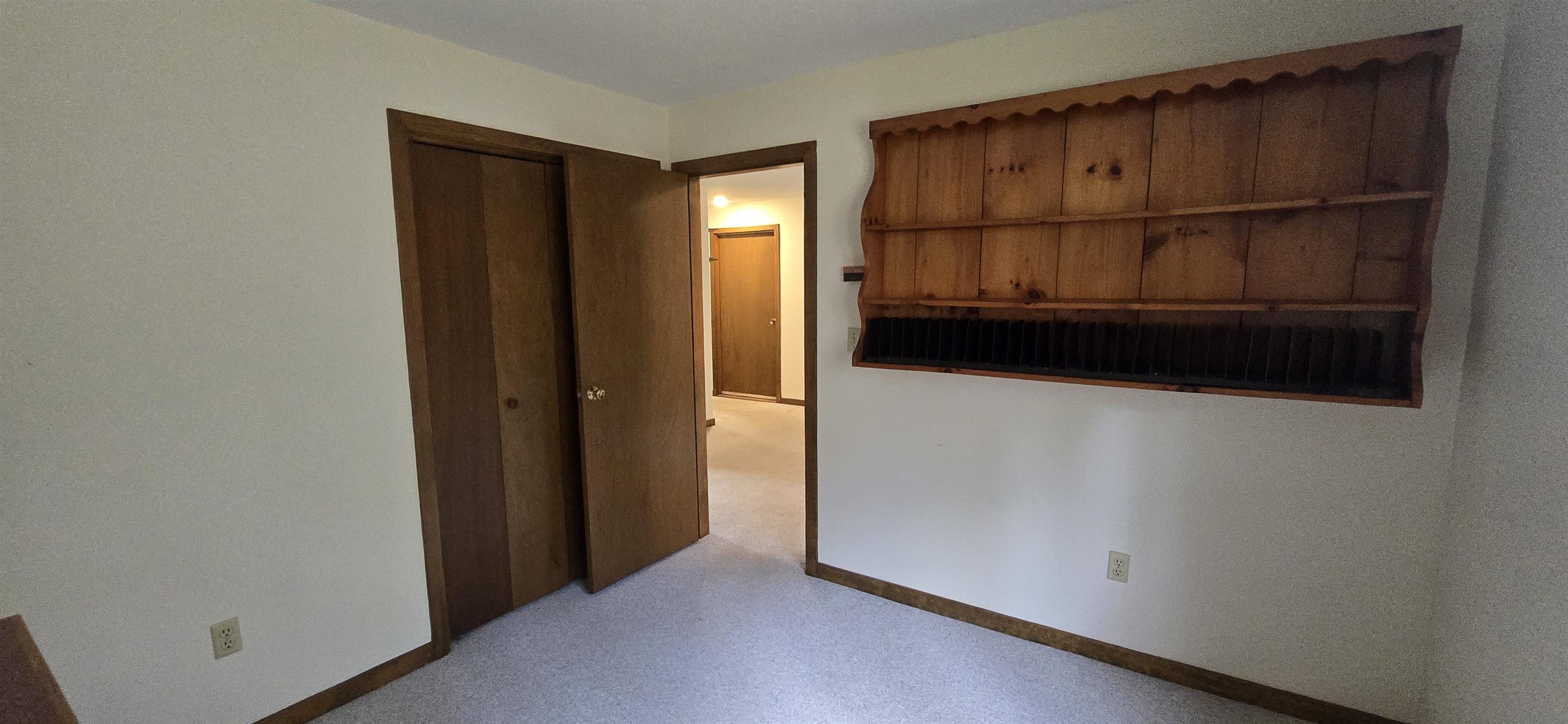 1608 Marsh Family Road Hartford, VT 05059 - Photo 13 of 27