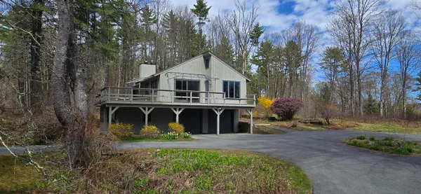 $330,000 | 1608 Marsh Family Road, Hartford, VT 05059