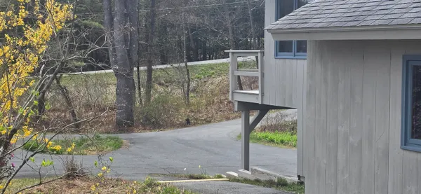 $330,000 | 1608 Marsh Family Road, Hartford, VT 05059