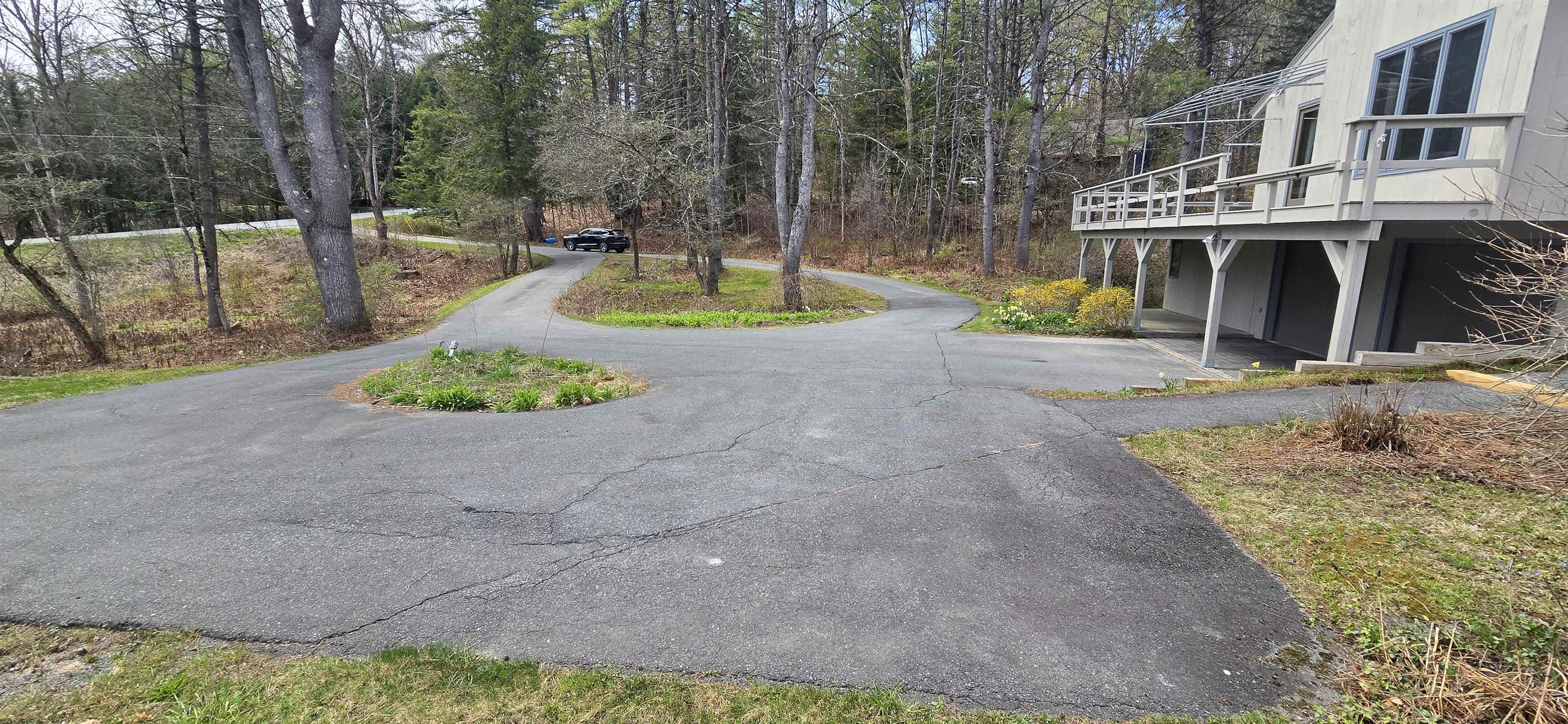 1608 Marsh Family Road Hartford, VT 05059 - Photo 25 of 27