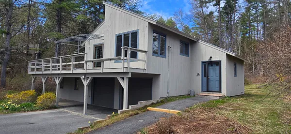 $330,000 | 1608 Marsh Family Road, Hartford, VT 05059