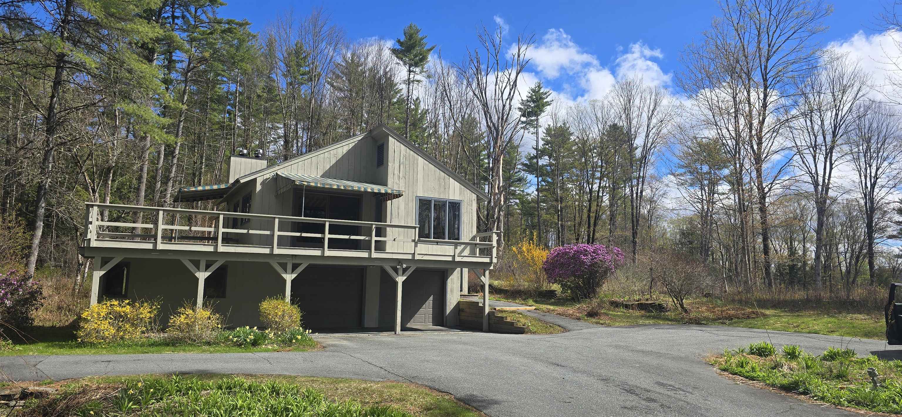 1608 Marsh Family Road Hartford, VT 05059 - Photo 3 of 27