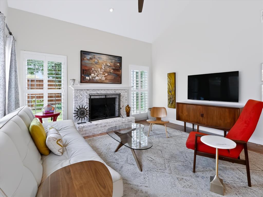 4040 Rive Lane Addison, TX 75001 - Photo 10 of 39 Gallery Image 10