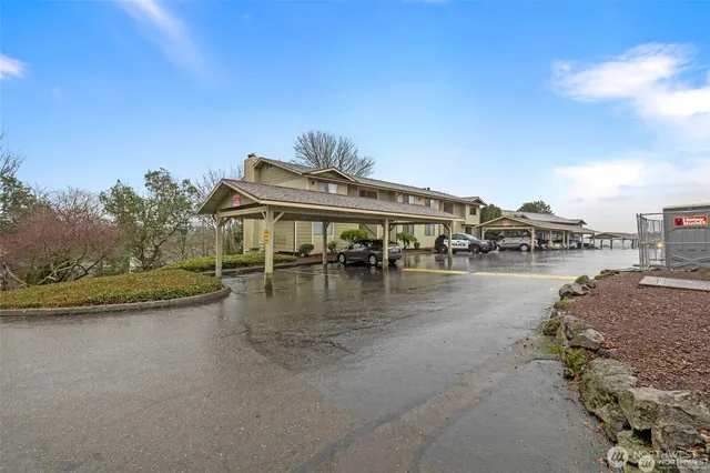 a view of a lake with houses