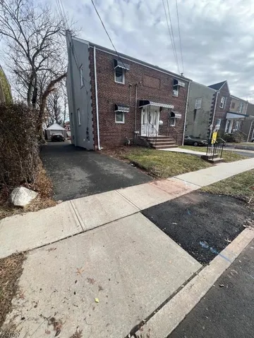 $2,250 | 1755 Park Street, Rahway, NJ 07065