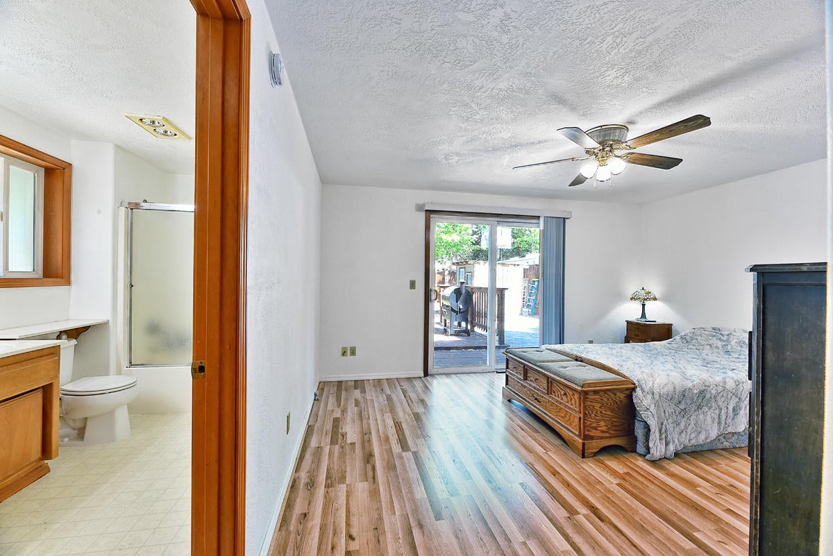2270 Springbrook Road Medford, OR 97504 - Photo 12 of 36 12