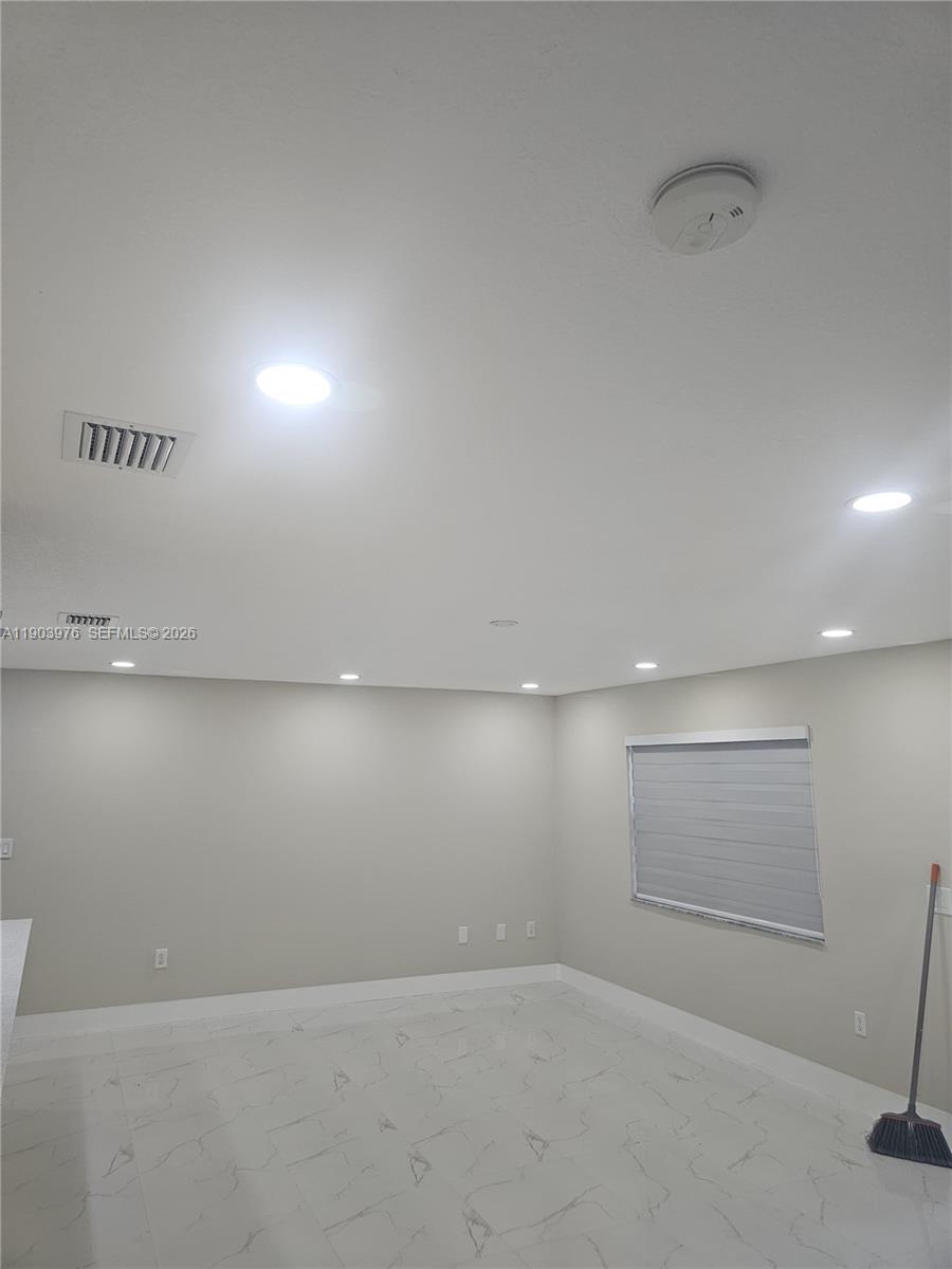 12800 Southwest 259th Street Homestead, FL 33032 - Photo 11 of 34