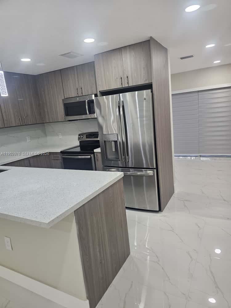 12800 Southwest 259th Street Homestead, FL 33032 - Photo 16 of 34