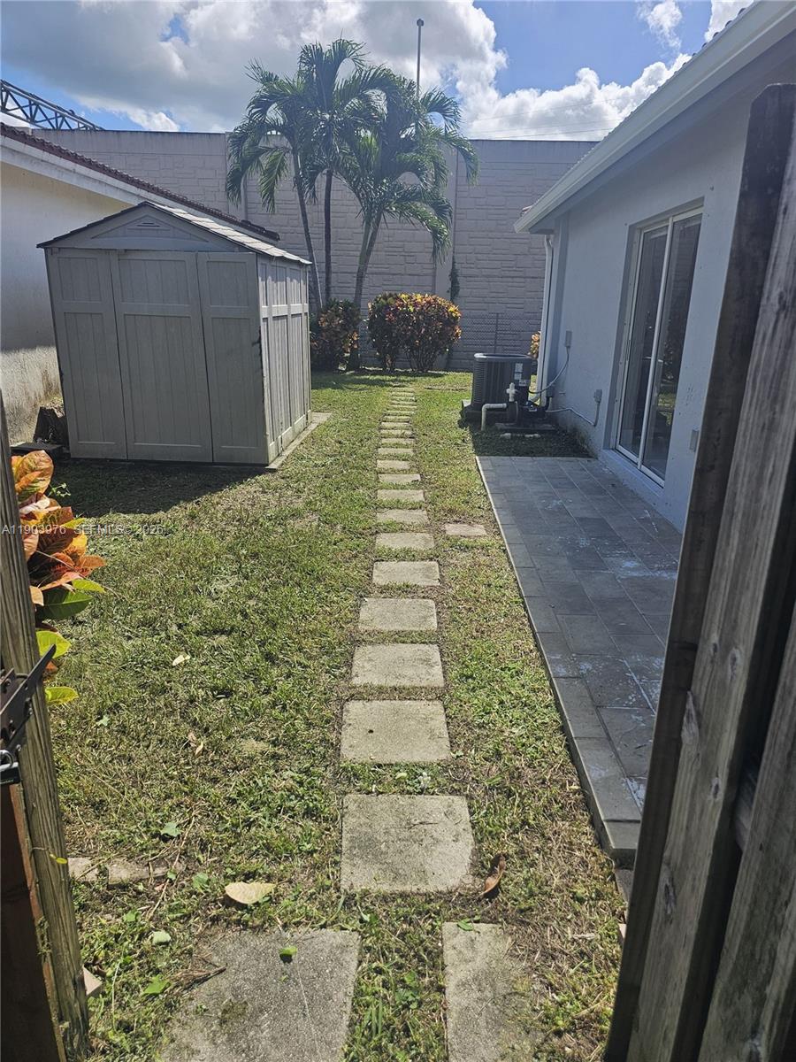 12800 Southwest 259th Street Homestead, FL 33032 - Photo 6 of 34