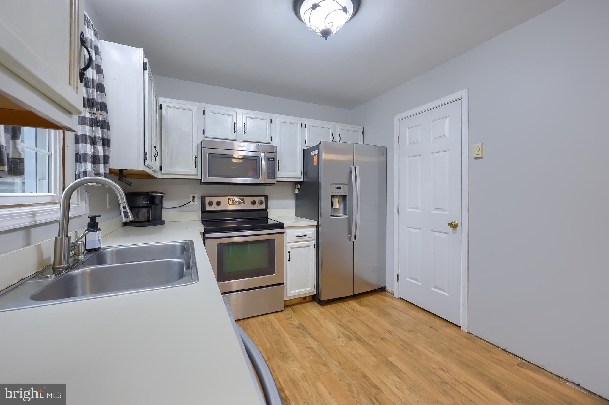 129 Chukar Court Lititz, PA 17543 - Photo 6 of 16