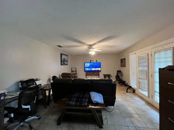 $2,300 | 1708 Stanley Avenue, Austin, TX 78745