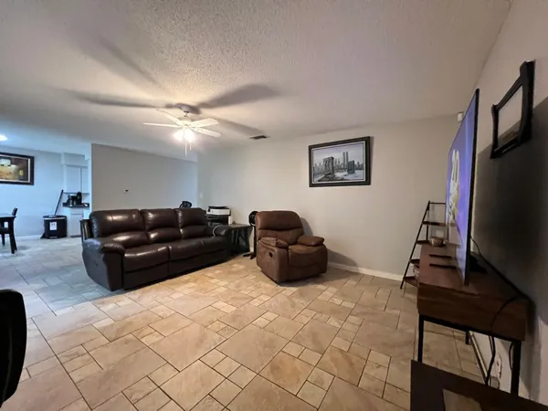 $2,300 | 1708 Stanley Avenue, Austin, TX 78745