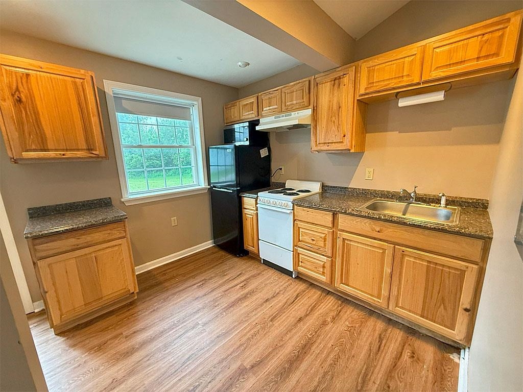 52-56 Altrui Place Rutland Town, VT 05701 - Photo 3 of 24