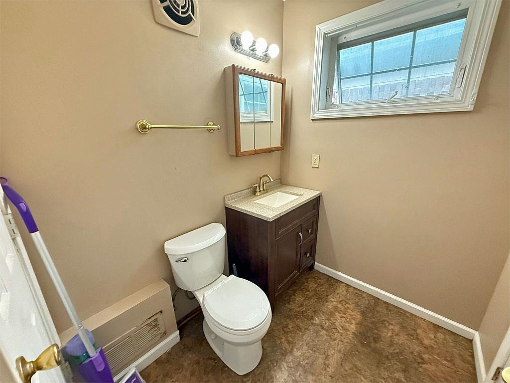 52-56 Altrui Place Rutland Town, VT 05701 - Photo 7 of 24