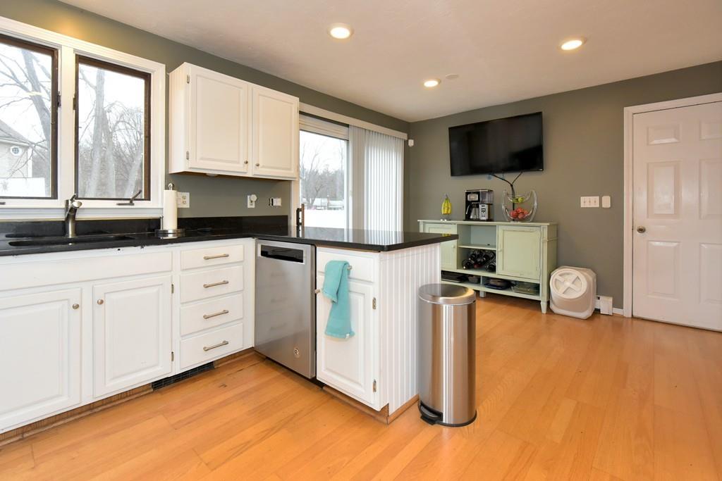 3 Garden Way Maynard, MA 01754 - Photo 7 of 36 Gallery Image 7