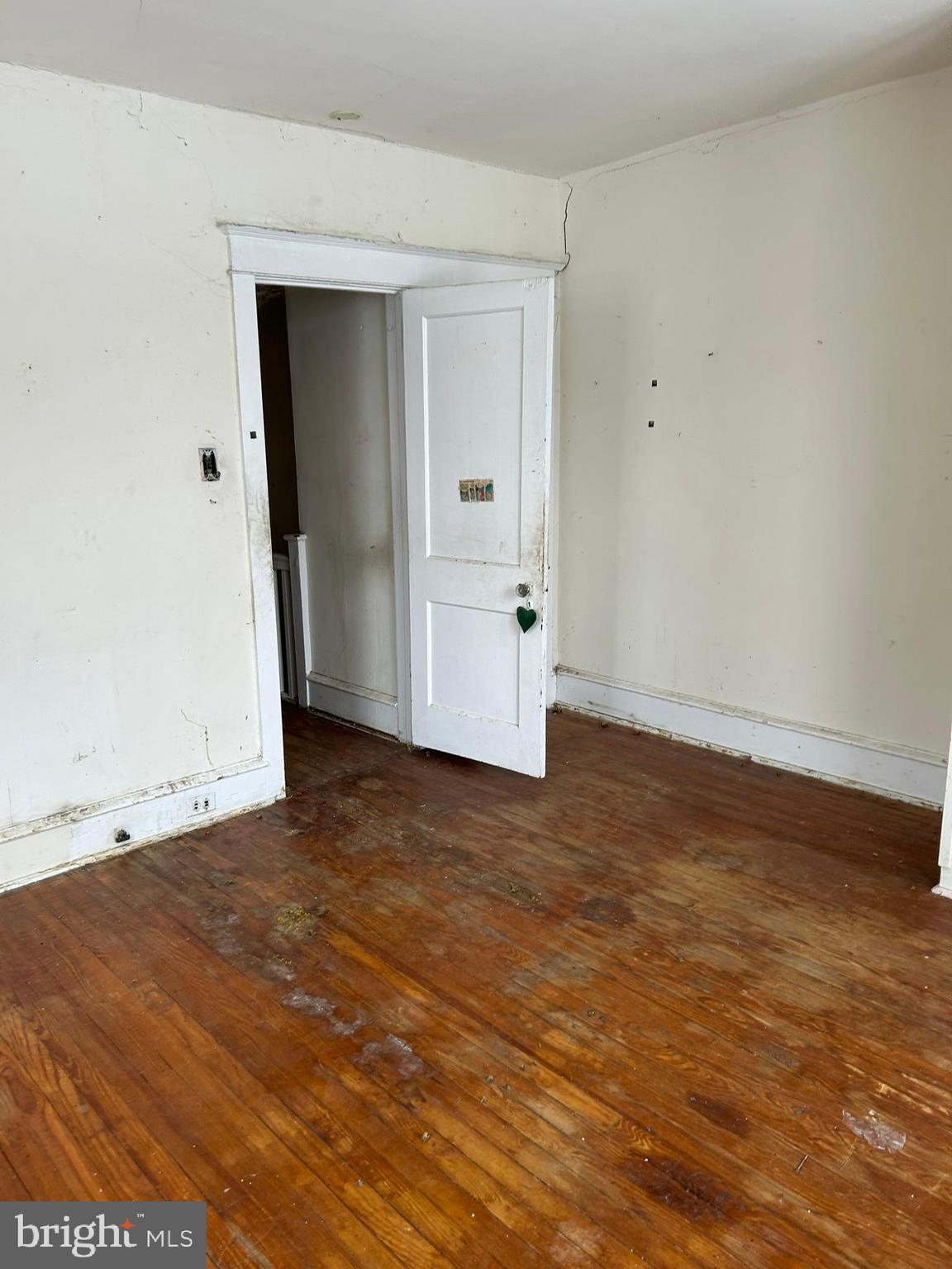 142 Arnold Road Ardmore, PA 19003 - Photo 5 of 8 Bed 1