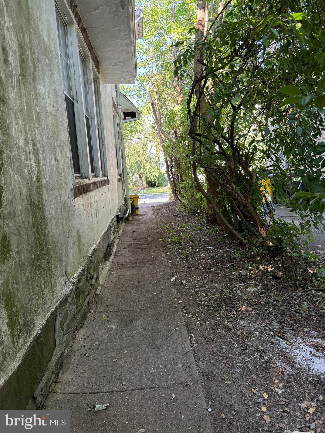 142 Arnold Road Ardmore, PA 19003 - Photo 7 of 8 Side