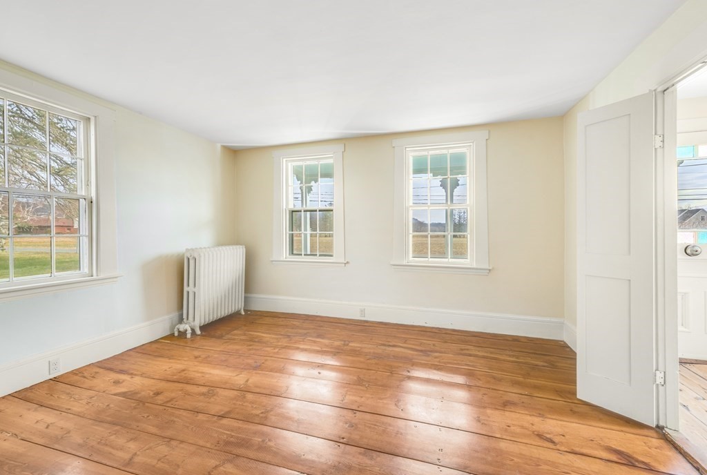 153 Hadley Road Sunderland, MA 01375 - Photo 15 of 35