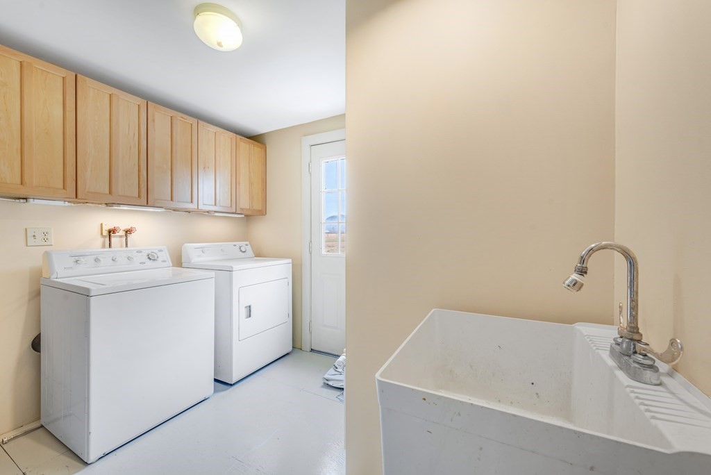 153 Hadley Road Sunderland, MA 01375 - Photo 17 of 35