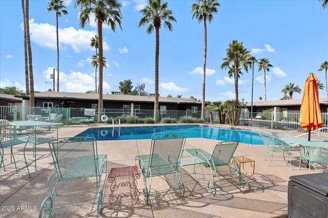 $379,000 | 1450 East Bethany Home Road, Unit 8, Phoenix, AZ 85014