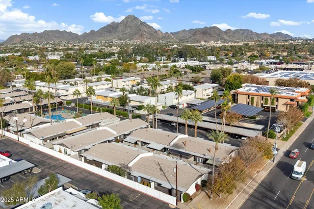 $379,000 | 1450 East Bethany Home Road, Unit 8, Phoenix, AZ 85014