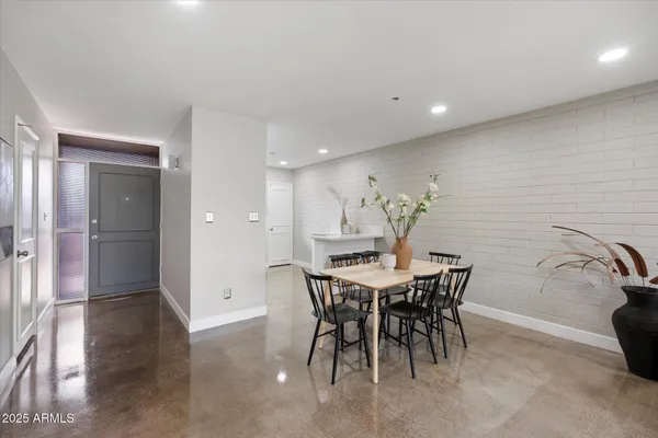 $299,000 | 1450 East Bethany Home Road, Unit 8, Phoenix, AZ 85014