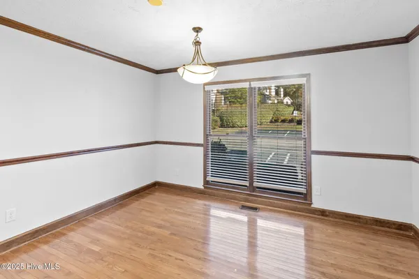 $199,500 | 484 Lands End Road, Fayetteville, NC 28314