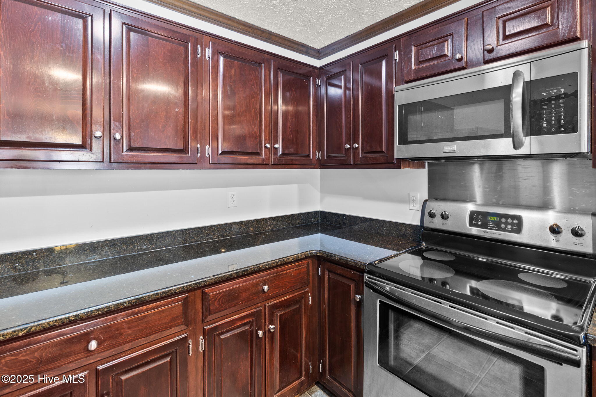 484 Lands End Road Fayetteville, NC 28314 - Photo 14 of 45 13-web-or-mls-2B5A3573