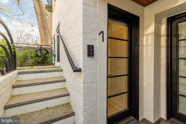 $2,800 | 1204 Q Street Northwest, Unit 1, Washington, DC 20009