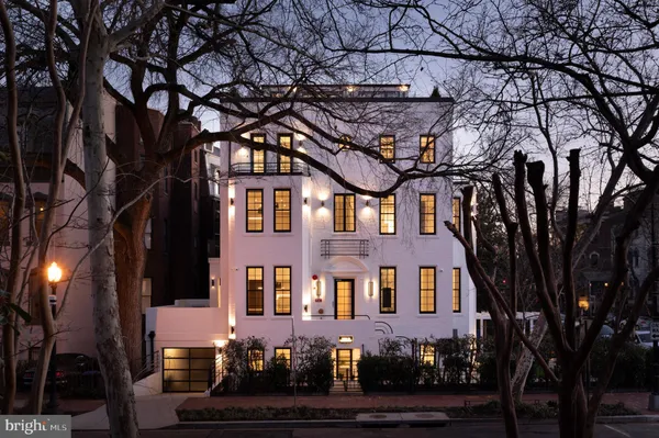 $2,800 | 1204 Q Street Northwest, Unit 1, Washington, DC 20009