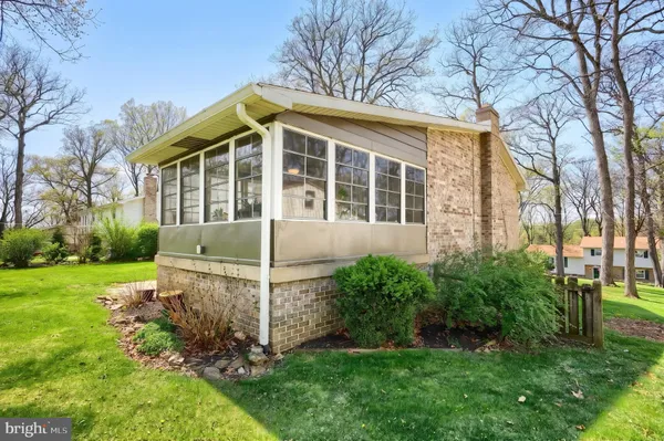 $355,000 | 320 Holyoke Drive, York, PA 17402