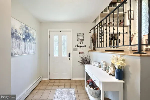 $355,000 | 320 Holyoke Drive, York, PA 17402