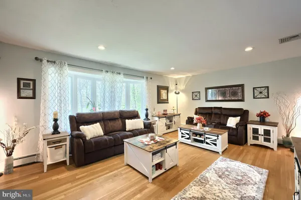 $355,000 | 320 Holyoke Drive, York, PA 17402