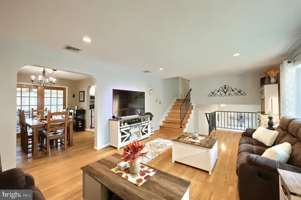 $355,000 | 320 Holyoke Drive, York, PA 17402