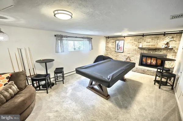 $355,000 | 320 Holyoke Drive, York, PA 17402