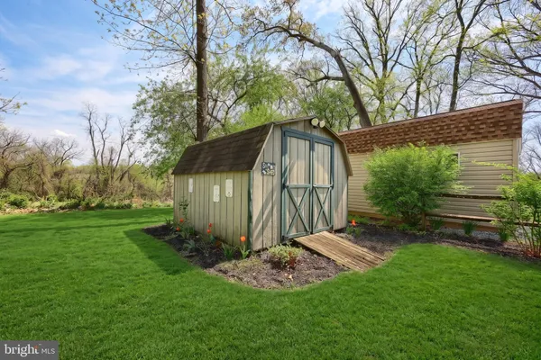 $355,000 | 320 Holyoke Drive, York, PA 17402