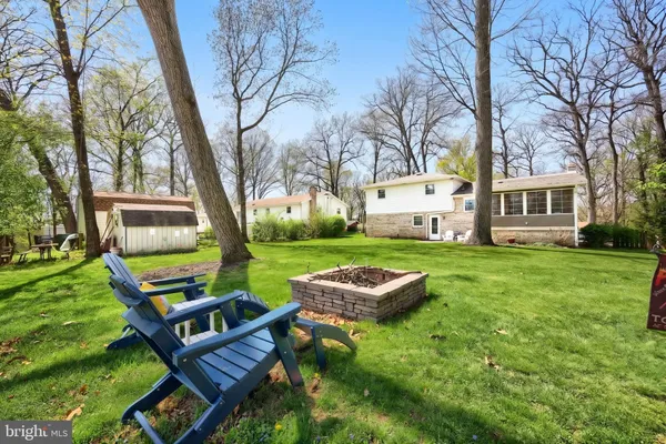 $355,000 | 320 Holyoke Drive, York, PA 17402