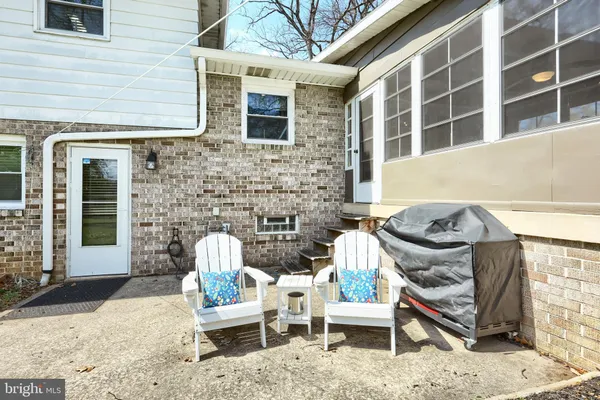 $355,000 | 320 Holyoke Drive, York, PA 17402