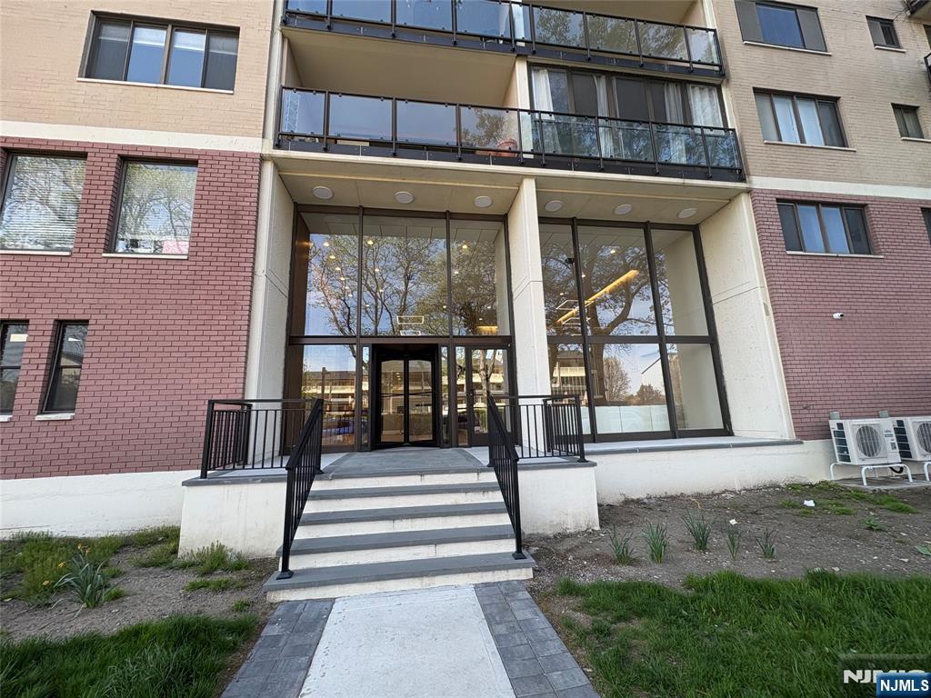 1203 River Road, Unit 14M Edgewater, NJ 07020 - Photo 2 of 17