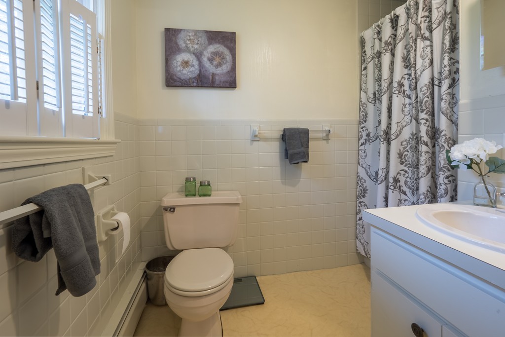 28 Hemlock Road Andover, MA 01810 - Photo 16 of 28 Gallery Image 16