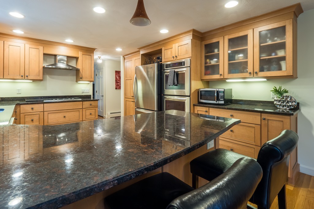 28 Hemlock Road Andover, MA 01810 - Photo 2 of 28 Gallery Image 2