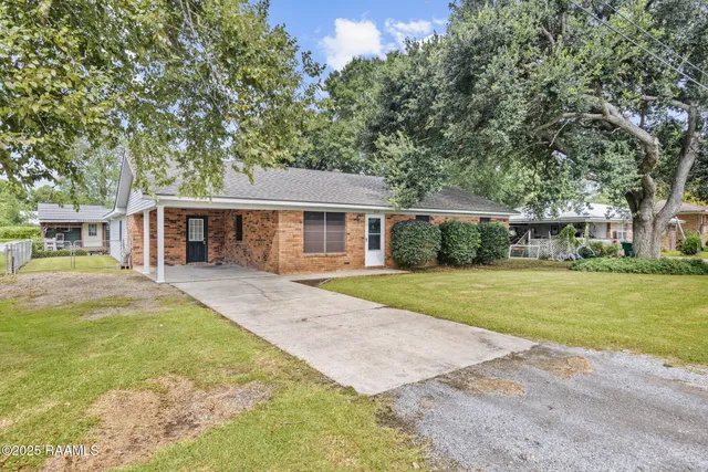 $150,000 | 713 North Severin Street, Erath, LA 70533