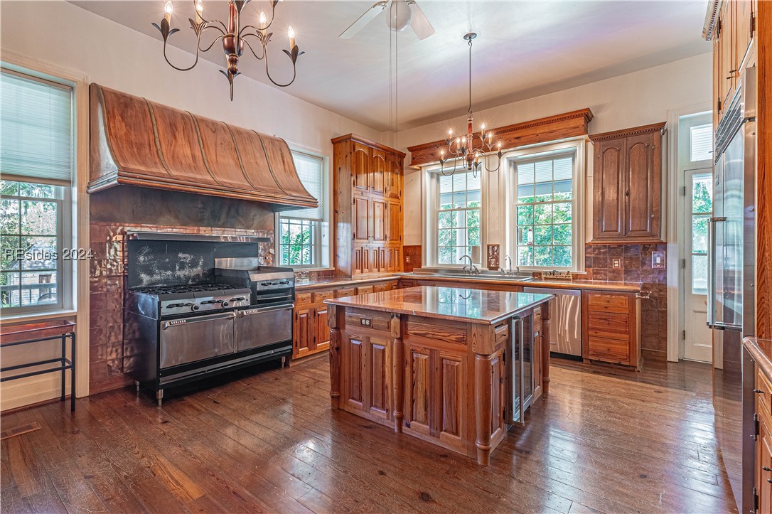 92 Dean Hall Road Seabrook, SC 29940 - Photo 44 of 99 Primary residence kitchen
