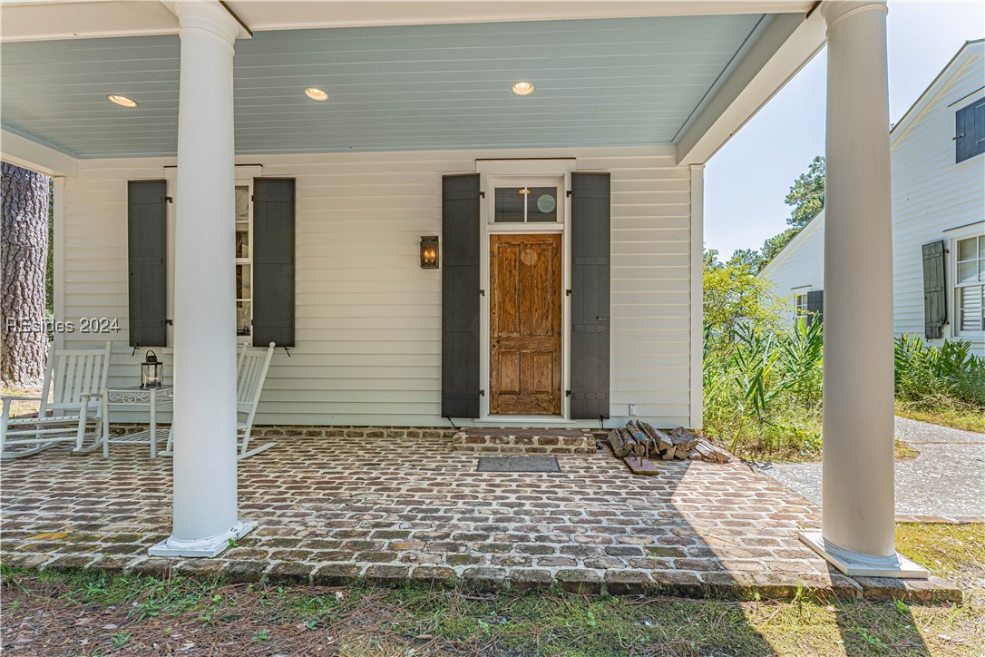 92 Dean Hall Road Seabrook, SC 29940 - Photo 57 of 99 Front entrance to East guest house